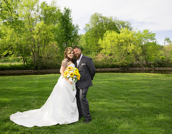 8L2A9003 aaa Wedding Photos - The bride and groom with their bridal party