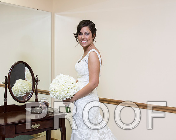 IF6A5280 aaa Wedding - Bride preparing for the big day