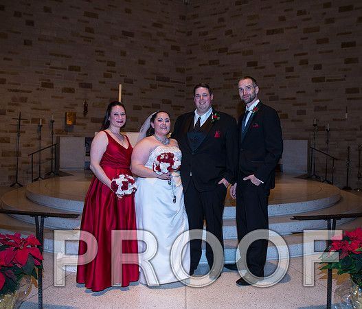 8L2A5919 aaa Wedding Photos - Bride & Groom with family