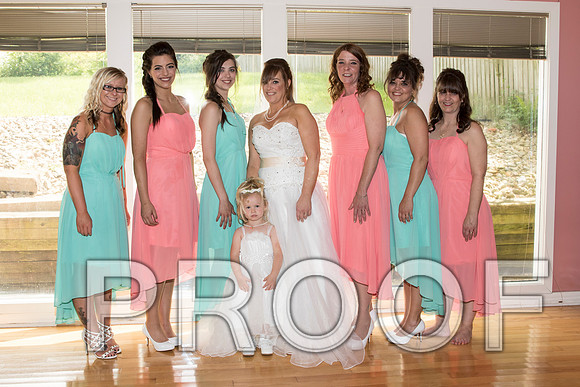 IF6A0004 aaa Wedding - Bride with family