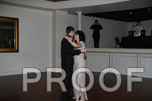 8L2A1467 Wedding Mother / Son Dance