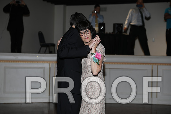 8L2A1461 Wedding Mother / Son Dance