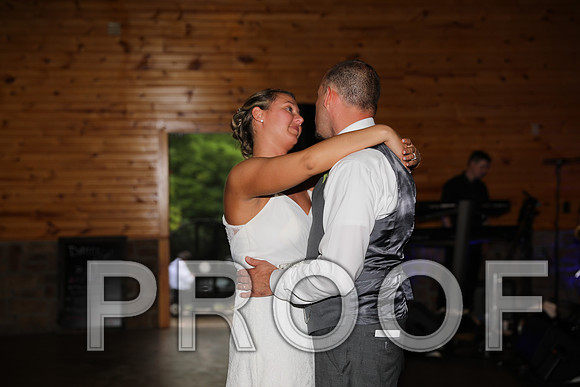 8L2A2724 Wedding - First Dance