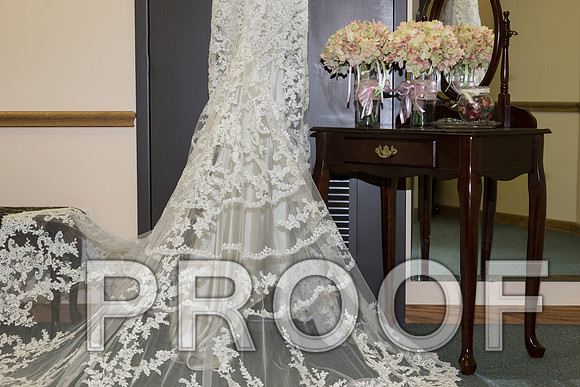 IF6A5039 aaa Wedding - Bride preparing for the big day