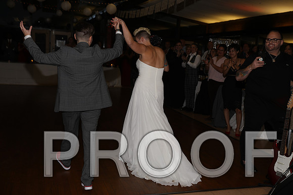 8L2A3647 Wedding Photos - Welcome to the reception