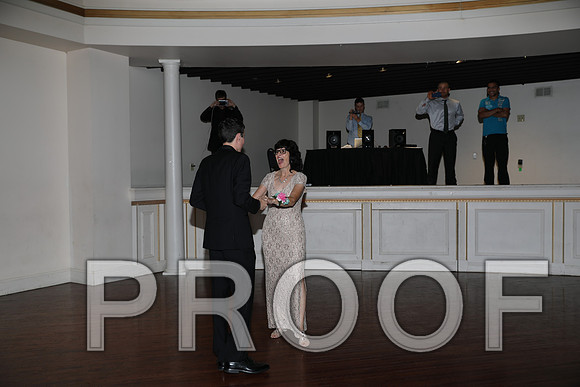8L2A1465 Wedding Mother / Son Dance