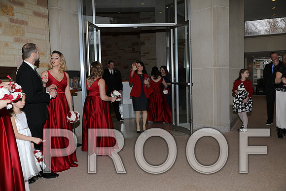 8L2A5862 Wedding Photos - Bride & Groom with family