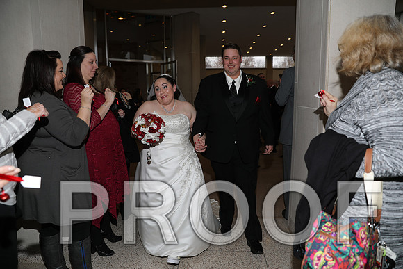 8L2A5880 Wedding Photos - Bride & Groom with family