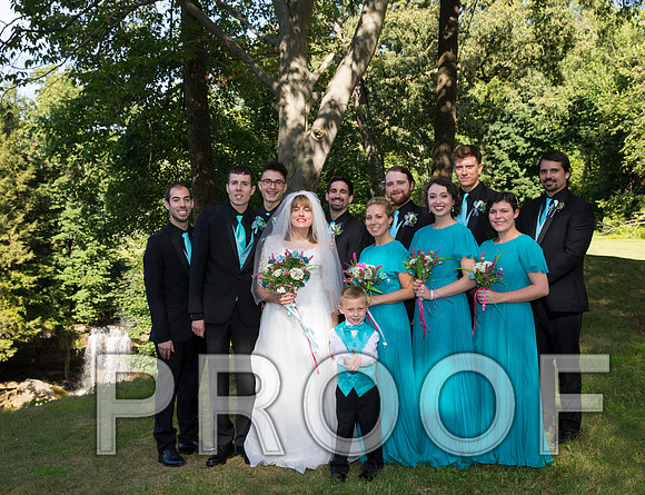 8L2A1149 aaa Wedding - Bride and groom with family and bridal party