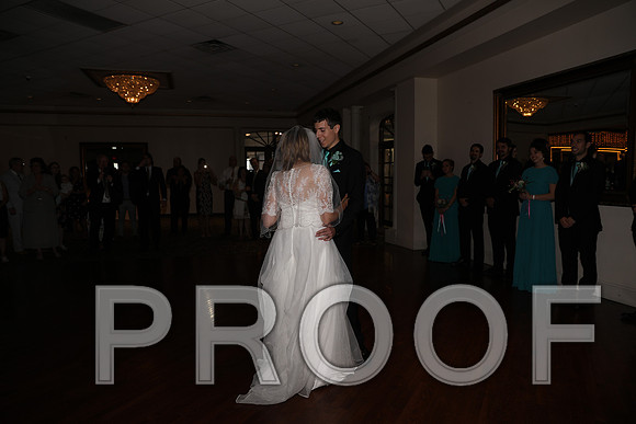 8L2A1259 Wedding First Dance