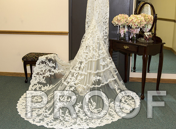 IF6A5030 aaa Wedding - Bride preparing for the big day