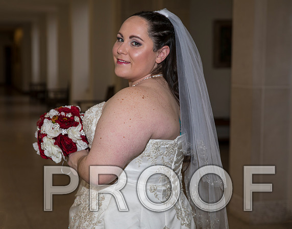 8L2A5604 aaa Wedding Photos - Bride with bridal party and family