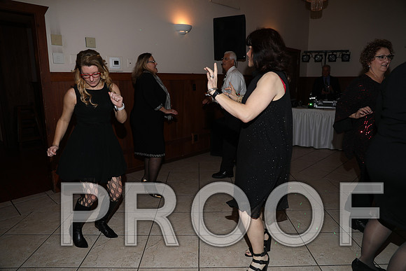 8L2A6638 Wedding Photos - Let the Party Start