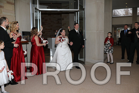 8L2A5867 Wedding Photos - Bride & Groom with family