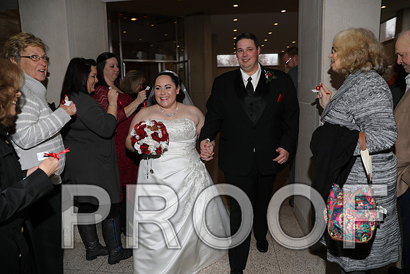 8L2A5881 Wedding Photos - Bride & Groom with family