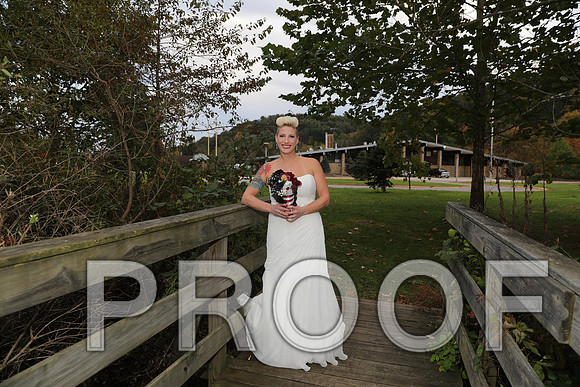 8L2A3473 Wedding Photos - the bride and groom along with the bridal party