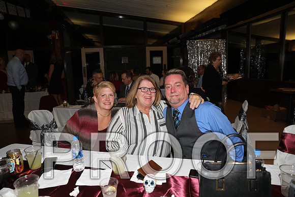 8L2A3814 Wedding Photos - Bride and Groom with guests