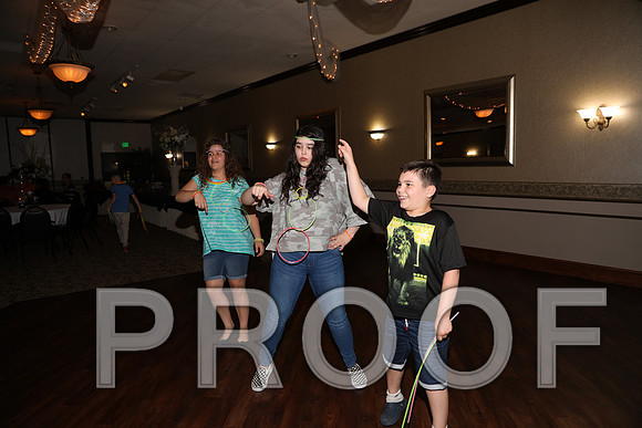 8L2A0307 Guests & Family Dancing and Partying