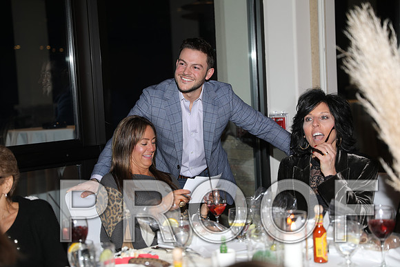 8L2A6850 Beautiful event surrounded by family and friends