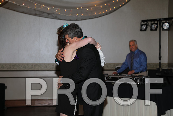 8L2A0047 Surprise Wedding Vow Renewal Ceremony