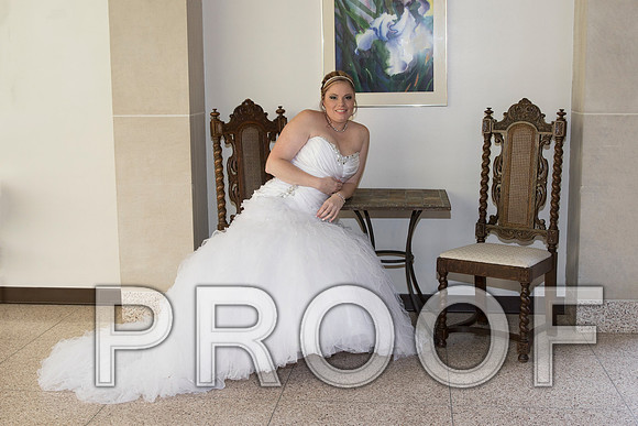 IF6A7729 aaa Wedding - Bride with family and bridesmaids
