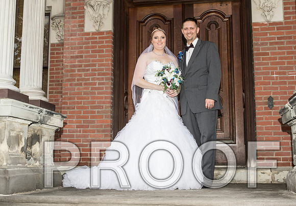 IF6A8232 aaa Wedding - Bride and groom with bridal party