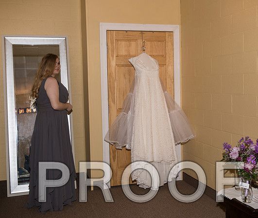 8L2A5279 aaa Wedding - Bride getting ready for the big day