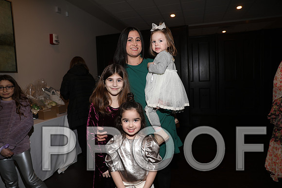 8L2A6625 Beautiful event surrounded by family and friends
