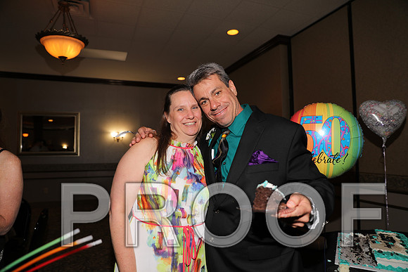8L2A0157 Guests & Family Dancing and Partying