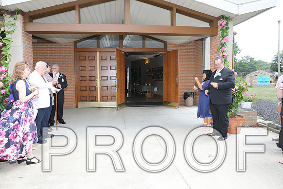 8L2A5685 Wedding - Cheers to the Bride and Groom