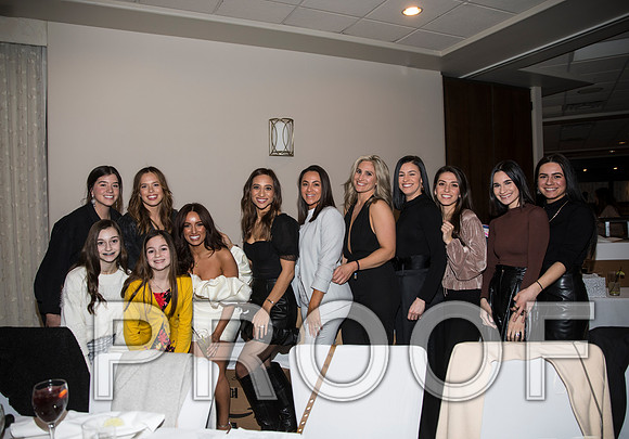 8L2A6780 aaa Beautiful event surrounded by family and friends