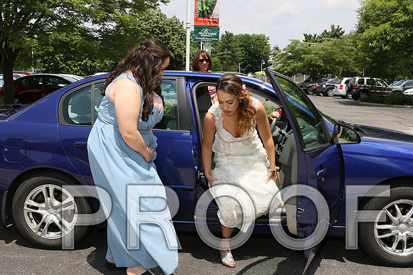 IF6A1601 / The bride with her mother and bridesmaids