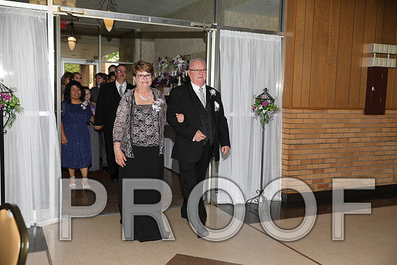 8L2A6088 Wedding - Reception with Family and Friends