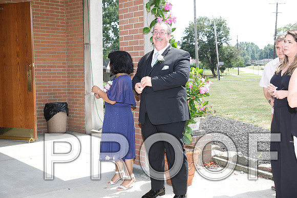 8L2A5687 Wedding - Cheers to the Bride and Groom