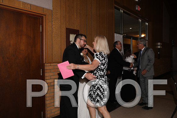 8L2A6067 Wedding - Reception with Family and Friends