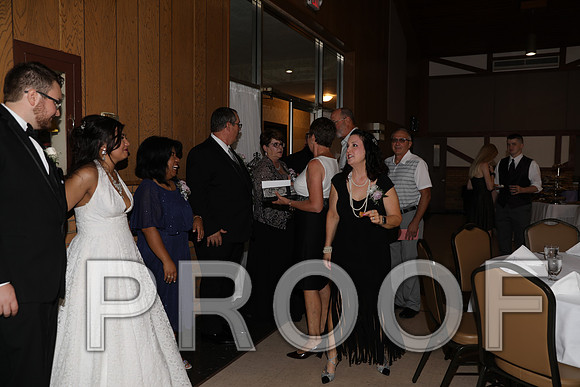 8L2A6048 Wedding - Reception with Family and Friends