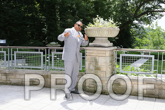 IF6A1593 / Groom preparing for the big day