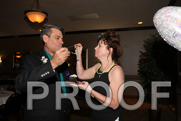 8L2A0145 Guests & Family Dancing and Partying