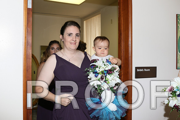 IF6A7834 Wedding - Bride with family and bridesmaids