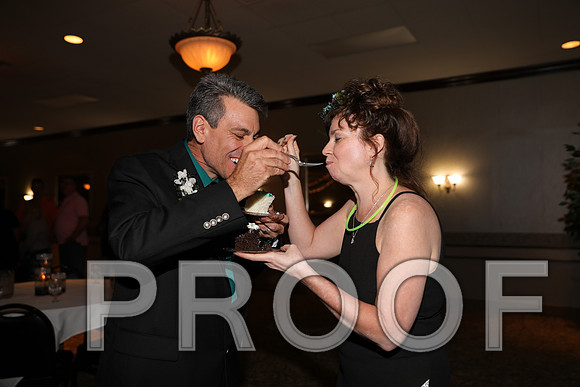 8L2A0149 Guests & Family Dancing and Partying