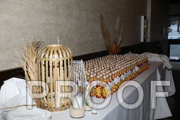 8L2A6537 Beautiful event surrounded by family and friends