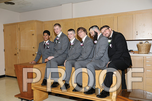 8L2A5276 Wedding - The groom and his groomsmen