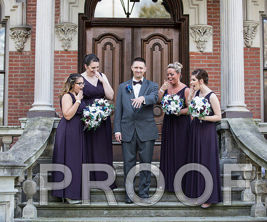 8L2A7756 aaa Wedding - Bride and groom with bridal party