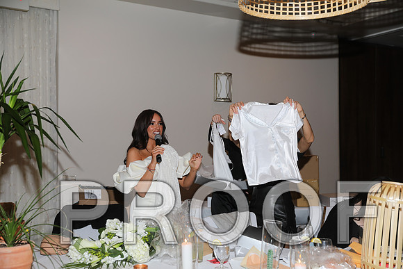 8L2A6864 Beautiful event surrounded by family and friends