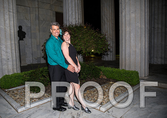 8L2A0434 aaa The happy couple at McKinley Memorial in Niles, Ohio