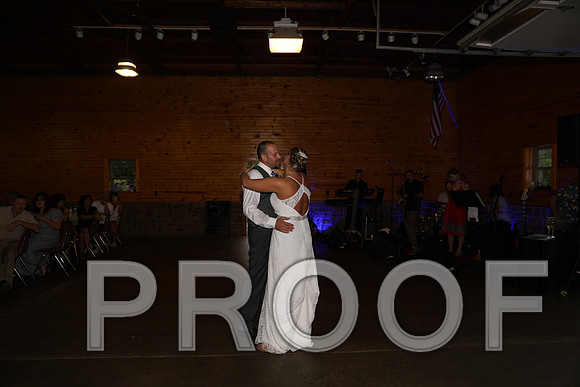 8L2A2719 Wedding - First Dance