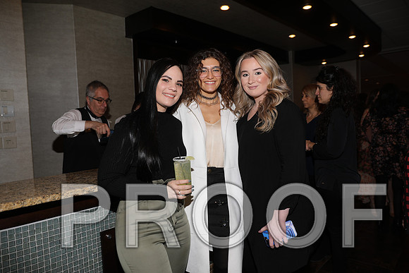 8L2A6669 Beautiful event surrounded by family and friends