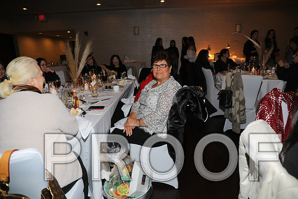 8L2A6859 Beautiful event surrounded by family and friends
