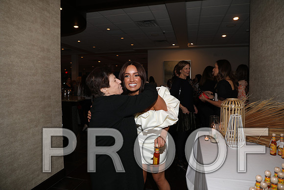 8L2A6597 Beautiful event surrounded by family and friends