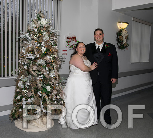 8L2A6058 aaa Wedding Photos - Bride & Groom with the bridal party